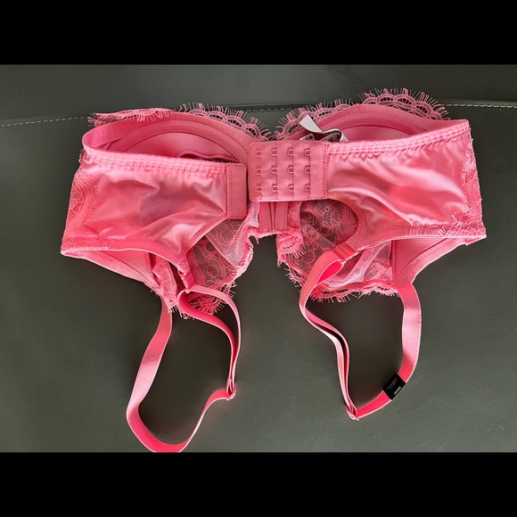 NWT-Victoria’s Secret very sexy push-up 34DDD - Picture 2 of 4